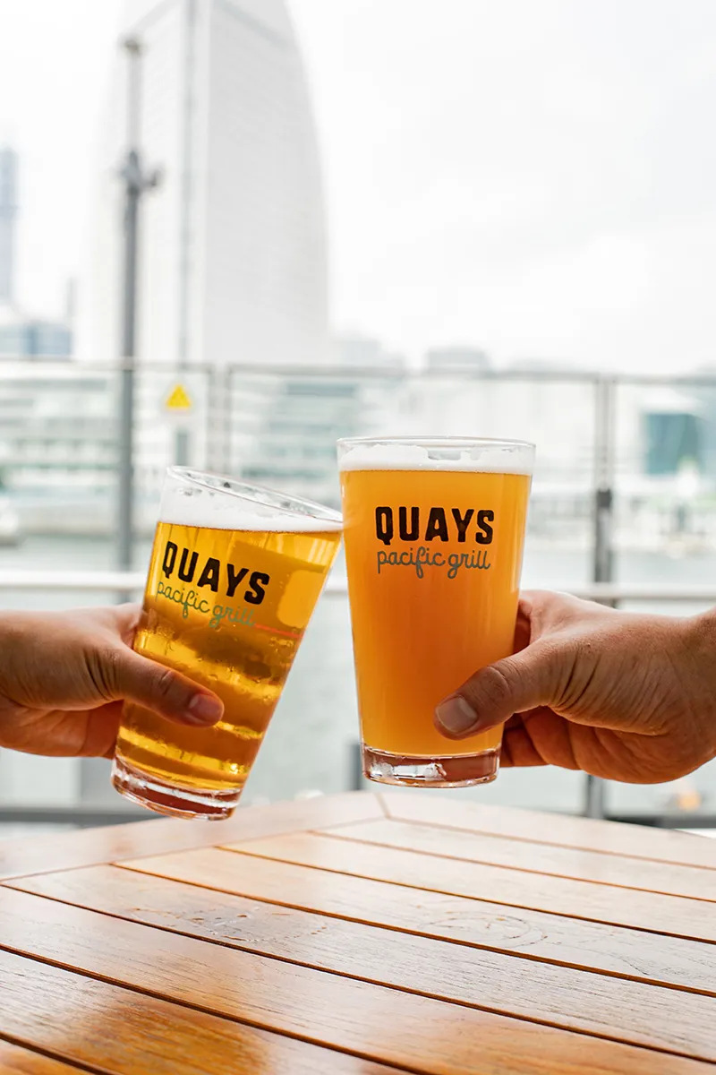 みなとみらい運河 F100 公式】TGI フライデーズみなとみらい21